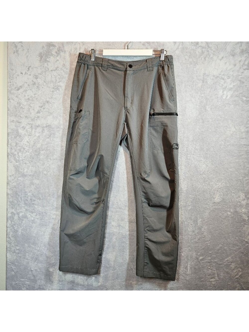 Fintech Utility Cargo Pants Mens L Gray  Zip Pocket Gorpcore outdoor hiking logo